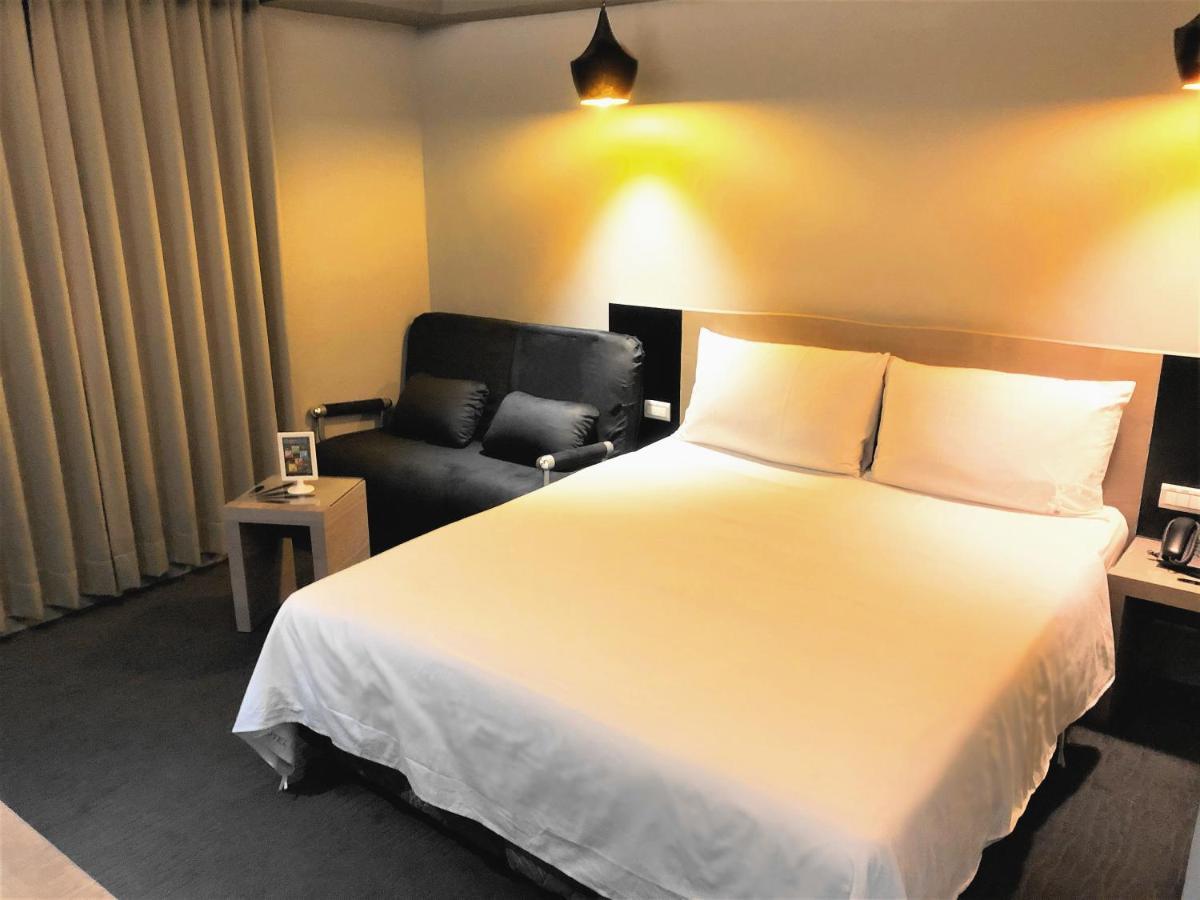 Kiwi Express Hotel - Jiuru Rd Cao Hùng Ngoại thất bức ảnh