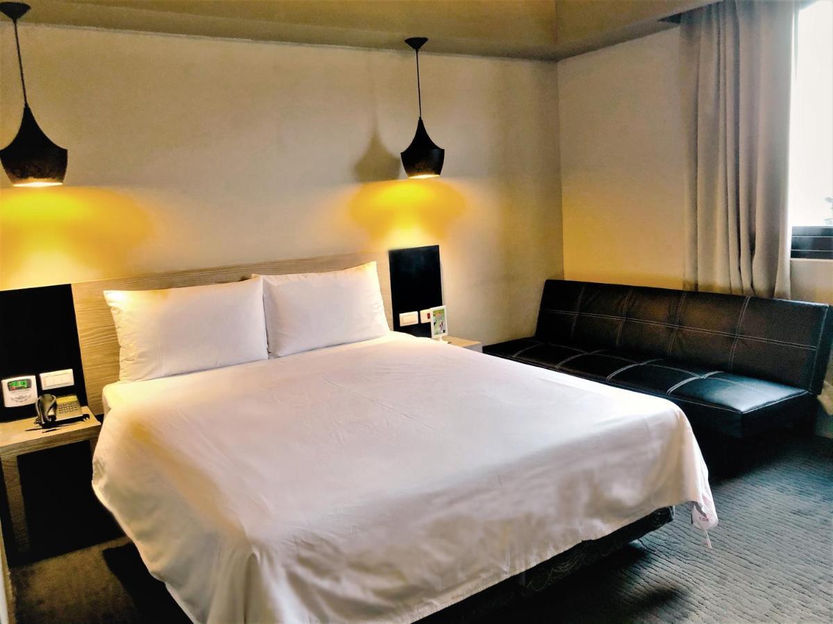 Kiwi Express Hotel - Jiuru Rd Cao Hùng Ngoại thất bức ảnh