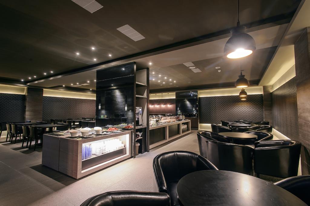 Kiwi Express Hotel - Jiuru Rd Cao Hùng Ngoại thất bức ảnh