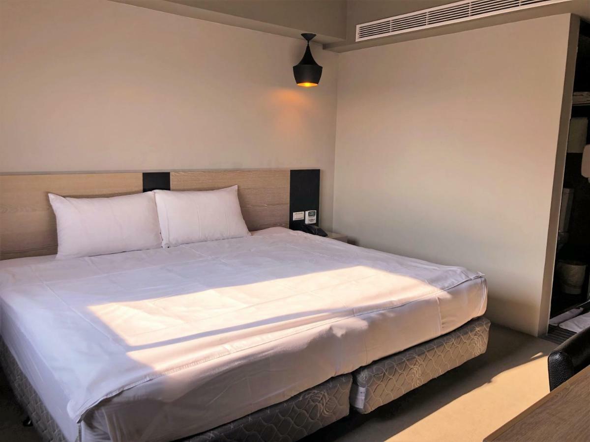 Kiwi Express Hotel - Jiuru Rd Cao Hùng Ngoại thất bức ảnh